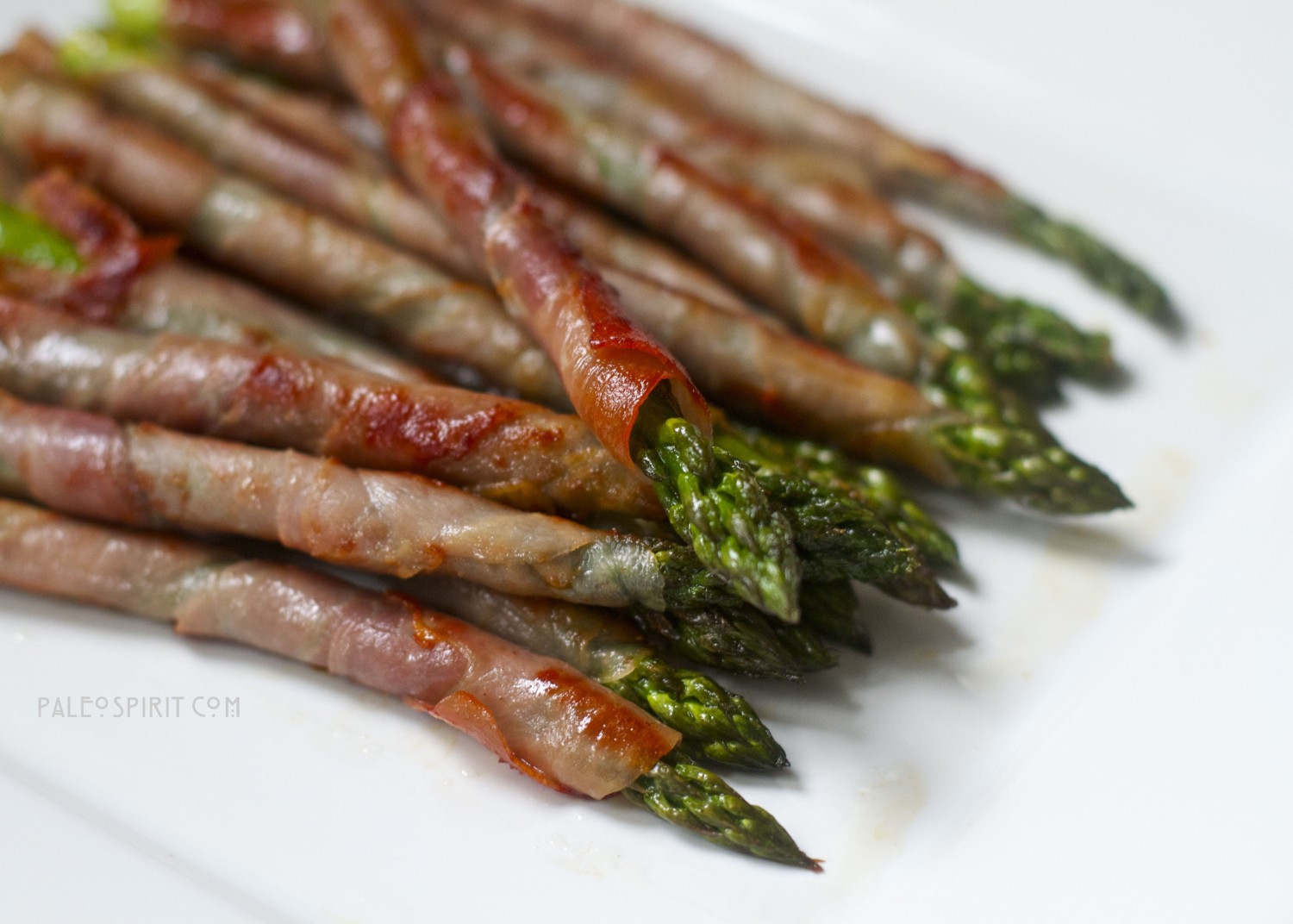 Prosciutto-Wrapped Asparagus: Paleospirit.com