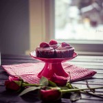 Paleo Chocolate Cupcakes with Strawberry Cashew Cream Frosting | Paleo Spirit